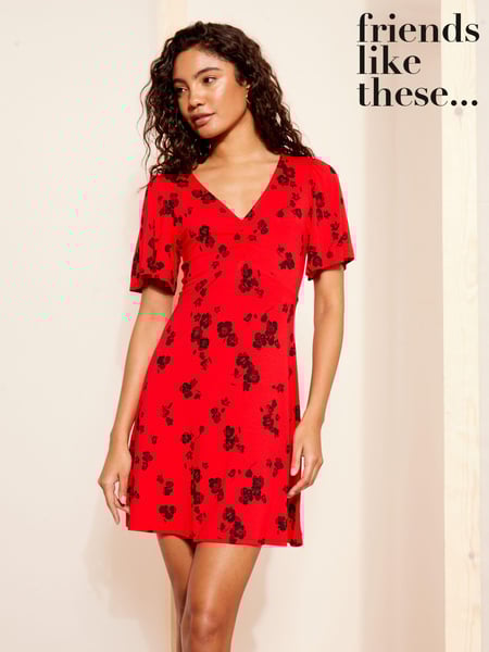 Friends Like These Red Short Sleeve Jersey Midi Dress (118259) | € 13