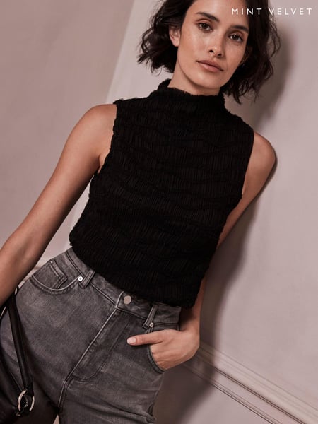 Mint Velvet Black Sleeveless Textured Top (144091) | € 21