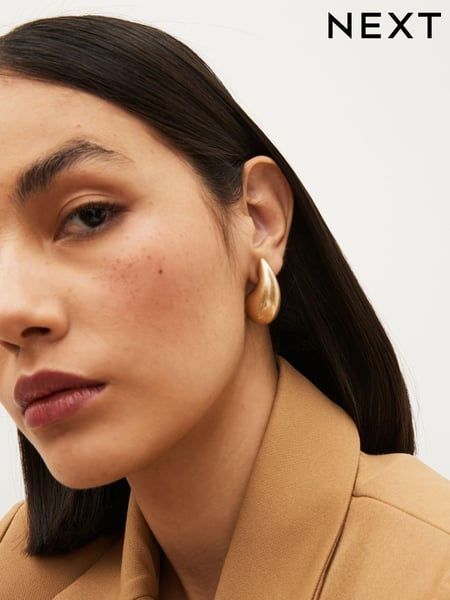 Gebürstete Optik/Goldfarben - Teardrop Statement Stud Earrings (182986) | 15 €