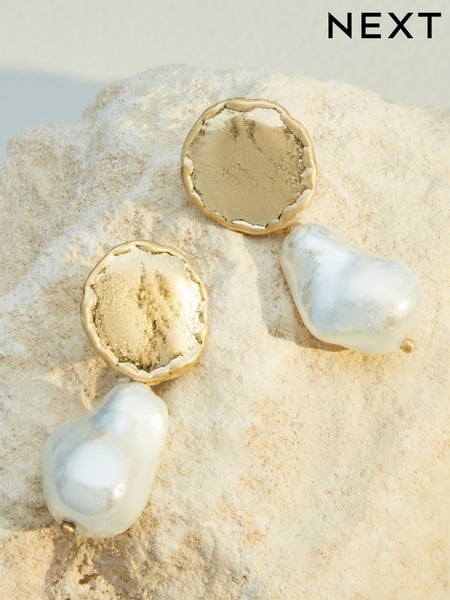 10 Carat Gold Tone Plated Premium Pearl Drop Earrings Made With Recycled Brass (187803) | € 19
