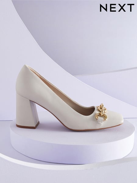 Bone Regular/Wide Fit Forever Comfort® With Motionflex Hardware Trim Square Toe Court Shoes (219692) | € 17