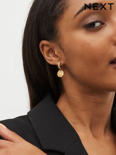 Gold Tone Hammered Coin Drop Pave Hoop Earrings (374584) | € 15