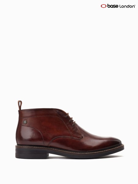 Base London Knebworth Lace-Up Chukka Boots (422658) | € 121