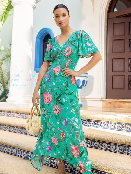 V&A | Love & Roses Green Printed Hanky Hem Dress (436475) | € 40
