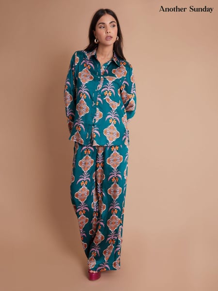 Another Sunday Long Sleeved Satin Oversized Shirt In Multi Print (506032) | € 23
