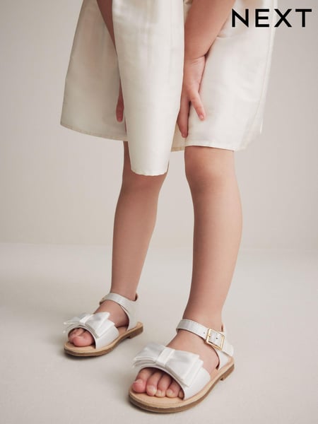 White Wide Fit (G) Bow Occasion Sandals (599397) | € 23 - € 28