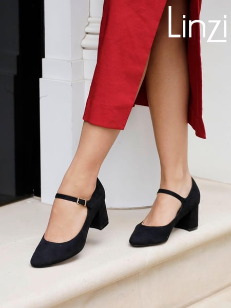 Linzi Black Madeline Court Heel with Block Heels (5Q9176) | € 53