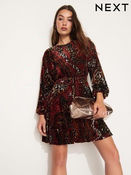 Red Devoree Long Sleeve Belted Sequin Mini Dress (657019) | € 24