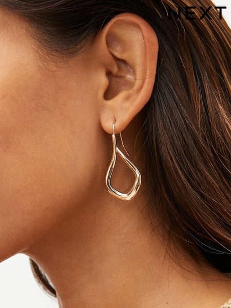 Gold Tone Tear Drop Earrings (666623) | € 11