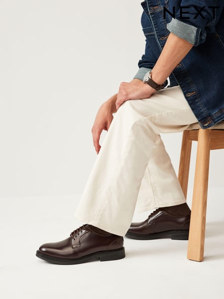 Brown Leather Gloss Derby Shoes (824421) | € 46
