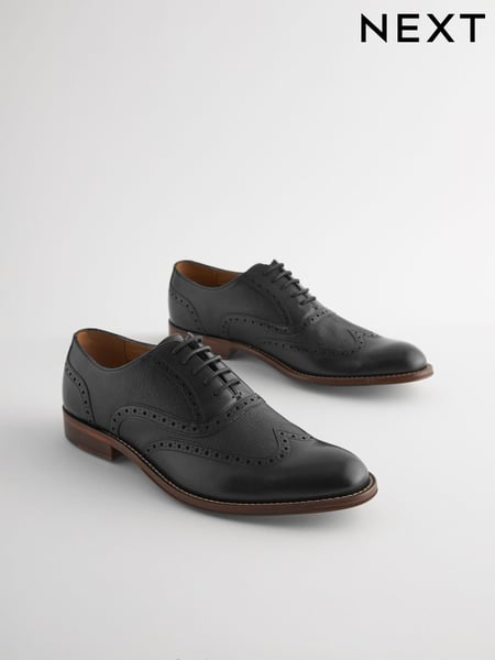Black Leather Wing Cap Brogue Shoes (825903) | € 97