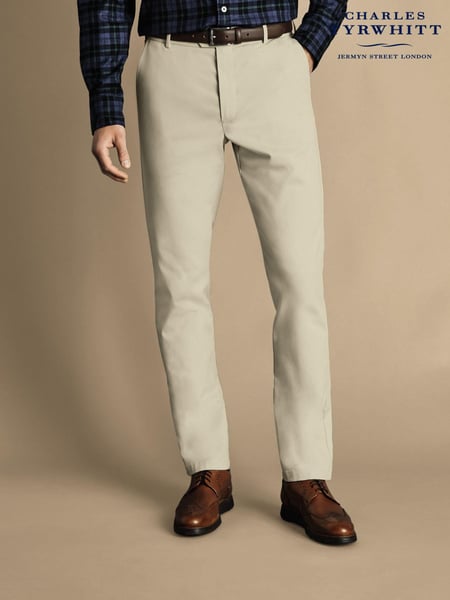Charles Tyrwhitt Natural Classic Fit Ultimate non-iron Chino Trousers (871980) | € 140
