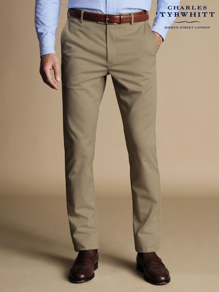 Charles Tyrwhitt Natural Classic Fit Ultimate non-iron Chino Trousers (873309) | € 140