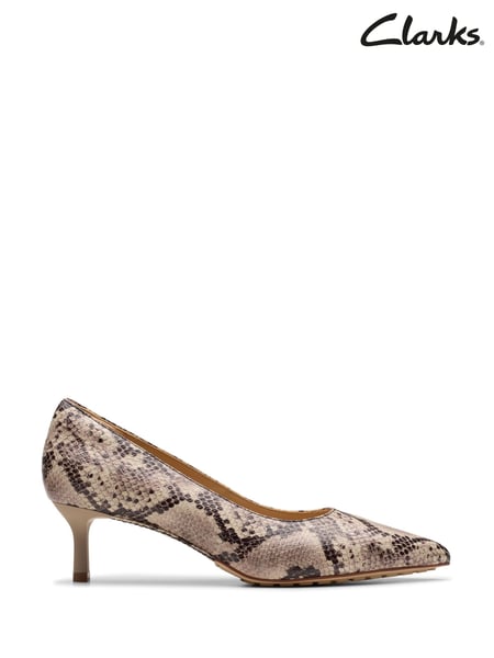 Clarks Grey Leather Adela Court Shoes (924048) | € 117