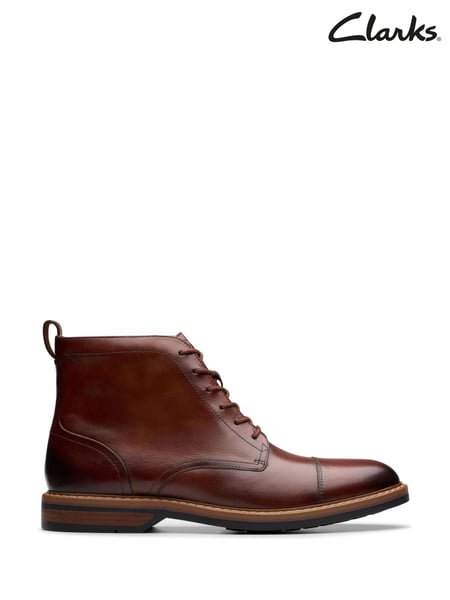 Clarks Brown Leather Adwin Cap Boots (954905) | € 78