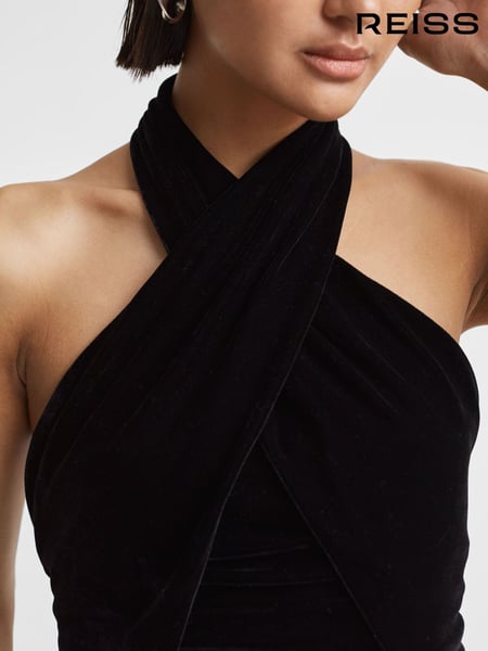 Reiss Black Anna Velvet Halter Neck Cropped Top (956415) | € 153