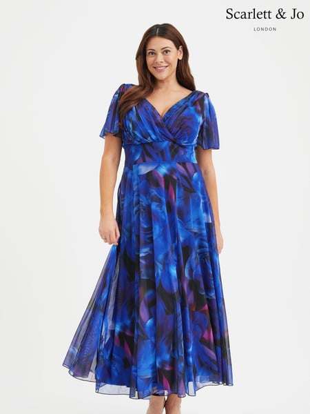 Scarlett & Jo Blue Rose Curve Isabelle Angel Sleeve Maxi Dress (972522) | € 148