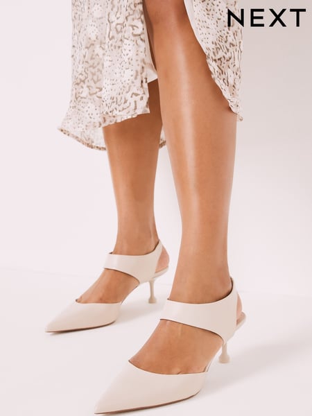 Bone Cream Forever Comfort® Leather High Cut Point Toe Heels (A86320) | € 32