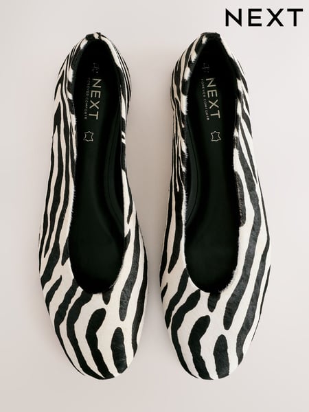 Zebra Standard/Wide Fit Forever Comfort® Leather Round Toe Ballerinas (AA6860) | € 71