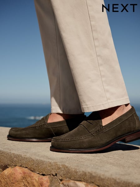 Grün - Standard-Fit - Suede Penny Loafers (AA8126) | 75 €