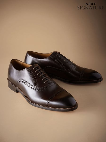 Brown Standard Fit Signature Leather Sole Oxford Toe Cap Shoes (AA9489) | € 148
