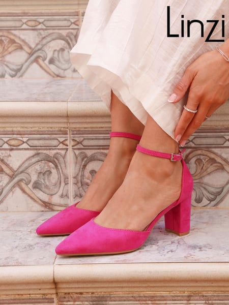Linzi Pink Leona Closed Back Court Block Heels (AB9005) | € 56