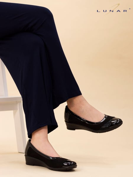Lunar Marian Black Wedge Shoes (AD7270) | € 55