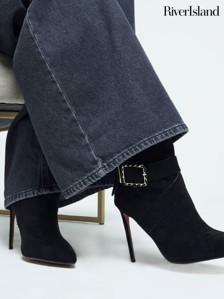 River Island Black Buckle Heeled Boots (AE6104) | € 47