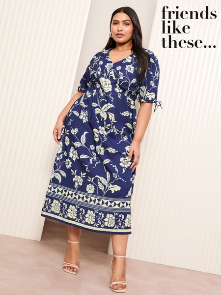 Friends Like These Black/White Curve Satin Printed Midi Dress (AG6047) | € 90