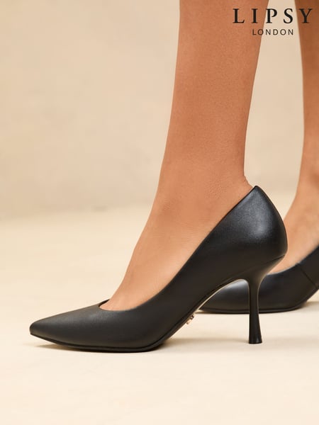 Lipsy Black Wide Fit Mid Heel Faux Leather Courts (AG6897) | € 69