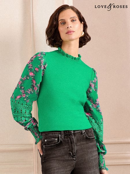 Love & Roses Green Floral Petite Woven Sleeve Frill Neck Finge Gauge Knitted Jumper (AJ0846) | € 62