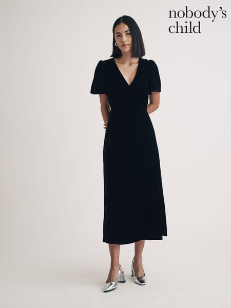 Nobodys Child Black Atlas Velvet Midaxi Dress (AJ8417) | € 69