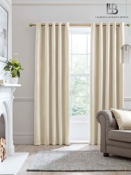 Laurence Llewelyn-Bowen Montrose Velvet Blackout Thermal Eyelet Curtains (AJ9440) | 70 € - 211 €