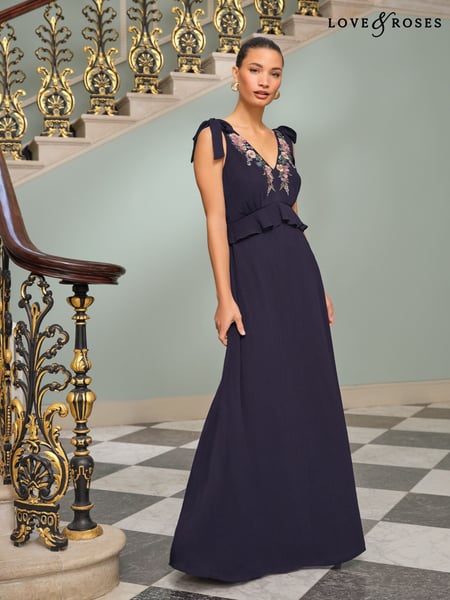 Love & Roses Navy Embroidered Ruffle Tie Detail V-Neck Maxi Dress (AL4532) | € 154