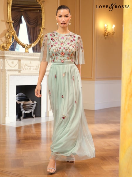 Love & Roses Green Embroidered Angel Sleeve Maxi Dress (AL4539) | € 232
