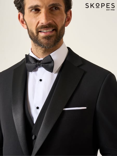 Skopes Black Classic Fit Cavendish Dinner Suit Jacket (AL6119) | € 203