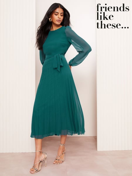 Friends Like These Blue Pleated Chiffon Flutter Sleeve Midi Dress (AL9244) | € 74