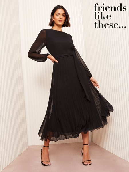 Friends Like These Black Pleated Chiffon Flutter Sleeve Midi Dress (AL9245) | € 53
