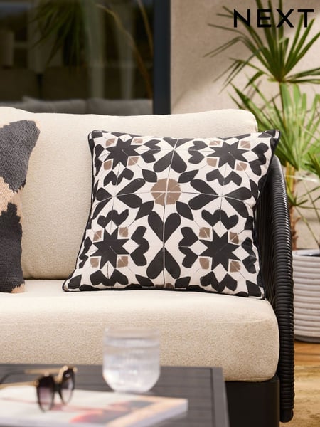 Printed Tile Indoor Outdoor Cushion (AL9357) | 24 €