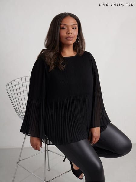Live Unlimited Black Curve Pleated Top (AM1811) | € 108