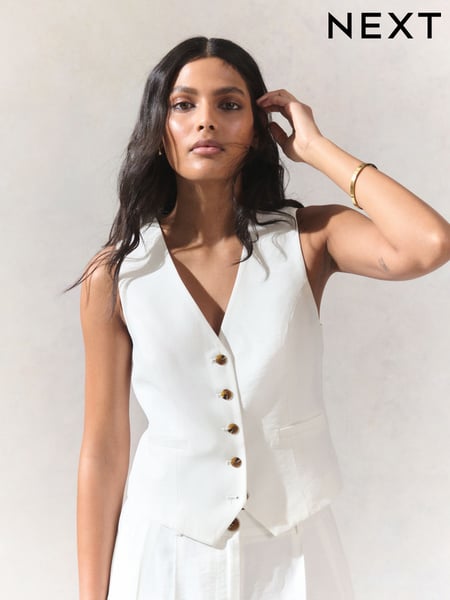 White Button Through V-Neck Waistcoat (AM2200) | € 49