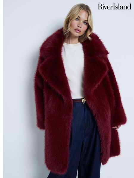River Island Red Dark Plush Faux Fur Coat (AM2988) | € 77