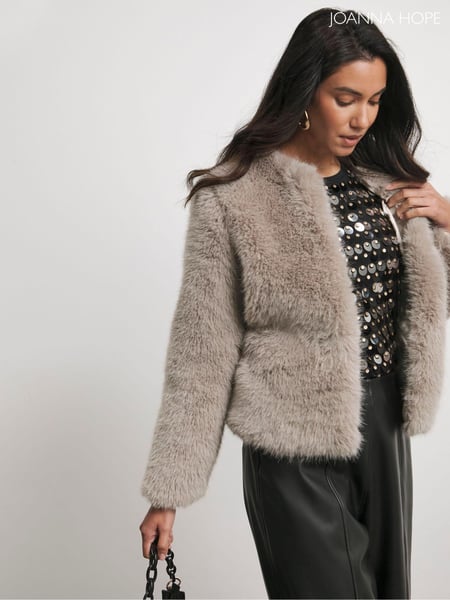 Joanna Hope Grey Cropped Faux Fur Jacket (AM4775) | € 154