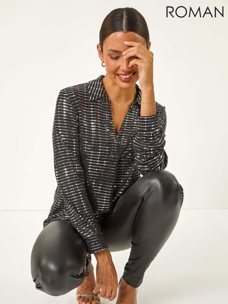 Roman Metallic Foil V-Neck Shirt (AM9458) | € 66