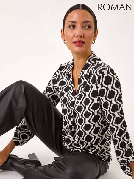 Roman Black Mono Chain Print V-Neck Stretch Top (AP5856) | € 66