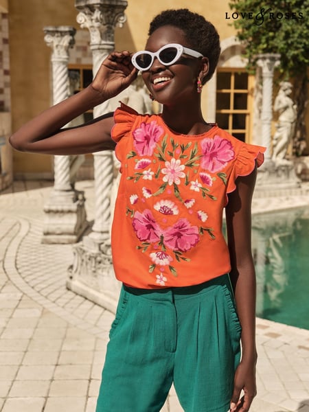 Love & Roses Orange Petite Crew Neck Short Sleeve Embroidered Top (AP6577) | € 61
