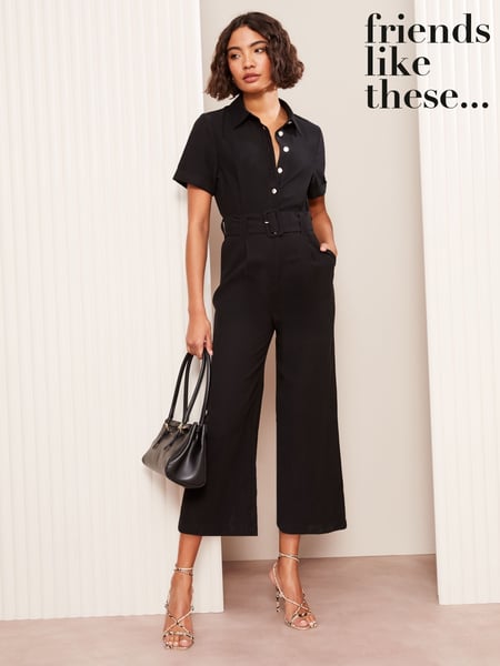 Friends Like These Black Petite Short Sleeve Utility Tailored Jumpsuit (AT5959) | € 87