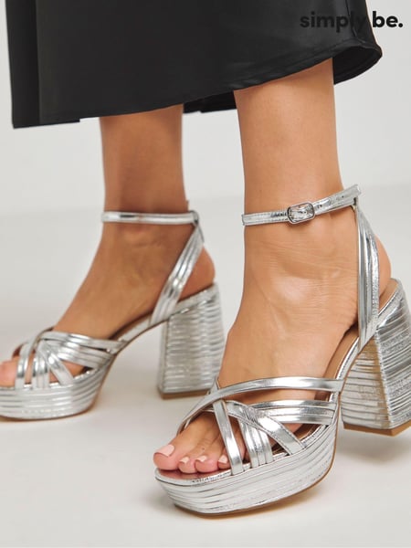 Simply Be Silver Multi Strap Platform Sandals In Extra Wide Fit (AT9325) | € 43
