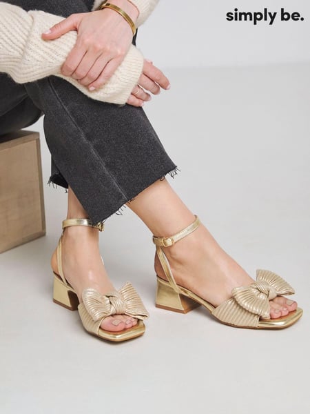 Simply Be Gold Extra Wide Fit Low Heel Bow Occasion Sandals (AT9343) | € 59