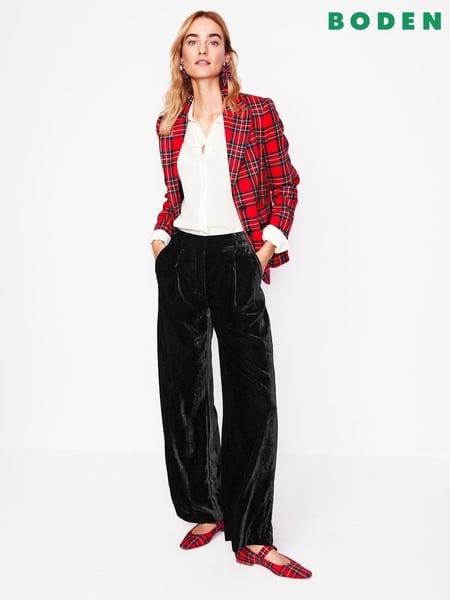 Boden Black Chiswick Velvet Trousers (AU1490) | € 98